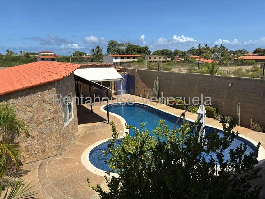 Casa (1 Nivel) en Venta en Playa El Agua, Nueva Esparta - 10