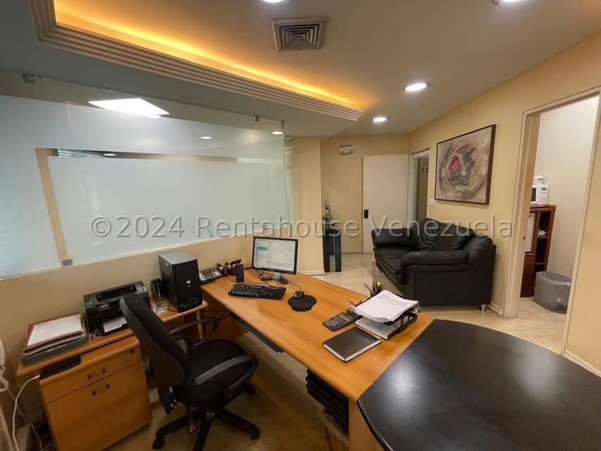 Comercial (Local Comercial) en Alquiler en El Rosal, Distrito Metropolitano - 15