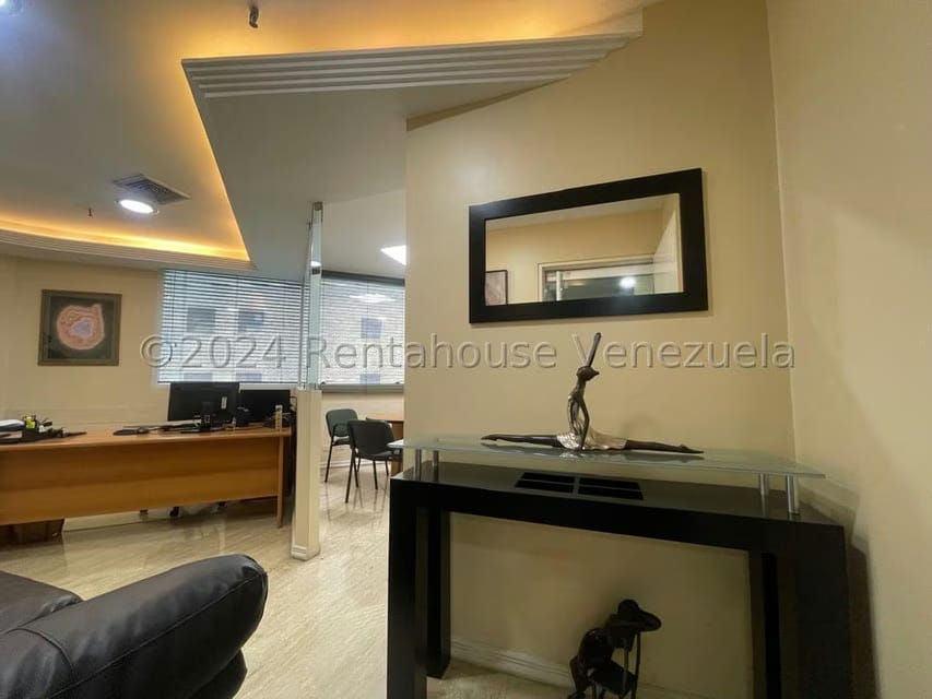 Comercial (Local Comercial) en Alquiler en El Rosal, Distrito Metropolitano - 9