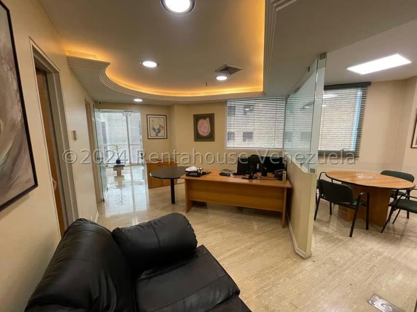 Comercial (Local Comercial) en Alquiler en El Rosal, Distrito Metropolitano - 10