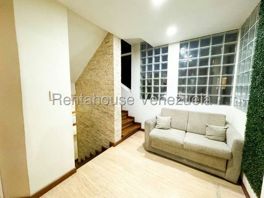 Apartamento (Multiples Niveles) en Venta en Campo Alegre, Distrito Metropolitano - 11