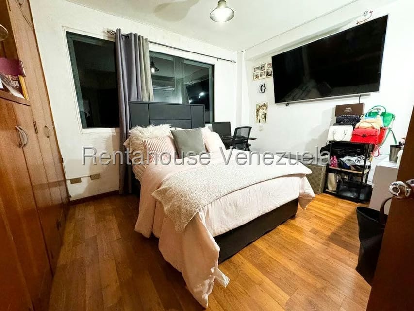 Apartamento (Multiples Niveles) en Venta en Campo Alegre, Distrito Metropolitano - 14