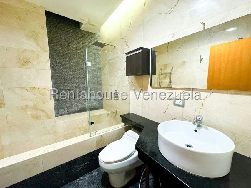 Apartamento (Multiples Niveles) en Venta en Campo Alegre, Distrito Metropolitano - 15
