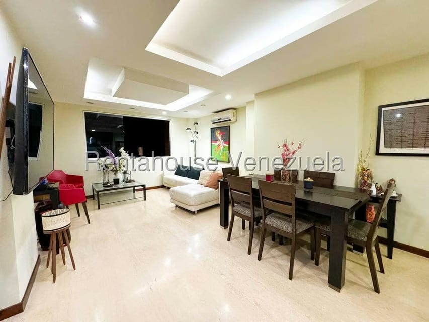 Apartamento (Multiples Niveles) en Venta en Campo Alegre, Distrito Metropolitano - 8