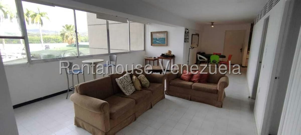 Apartamento (1 Nivel) en Venta en Carenero, Miranda - 2