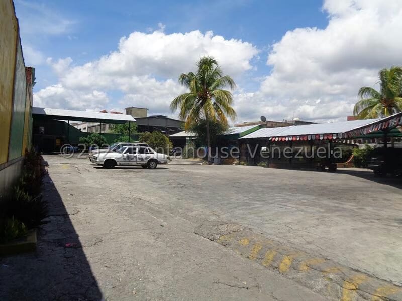 Terreno (Comercial) en Venta en Centro, Lara - 3