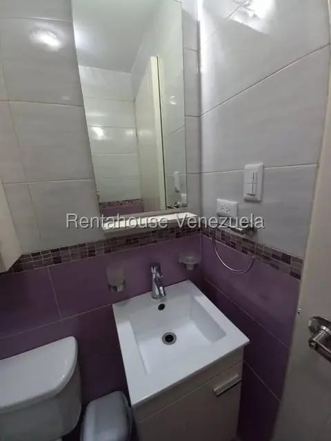 Apartamento (1 Nivel) en Alquiler en El Encantado, Distrito Metropolitano - 12