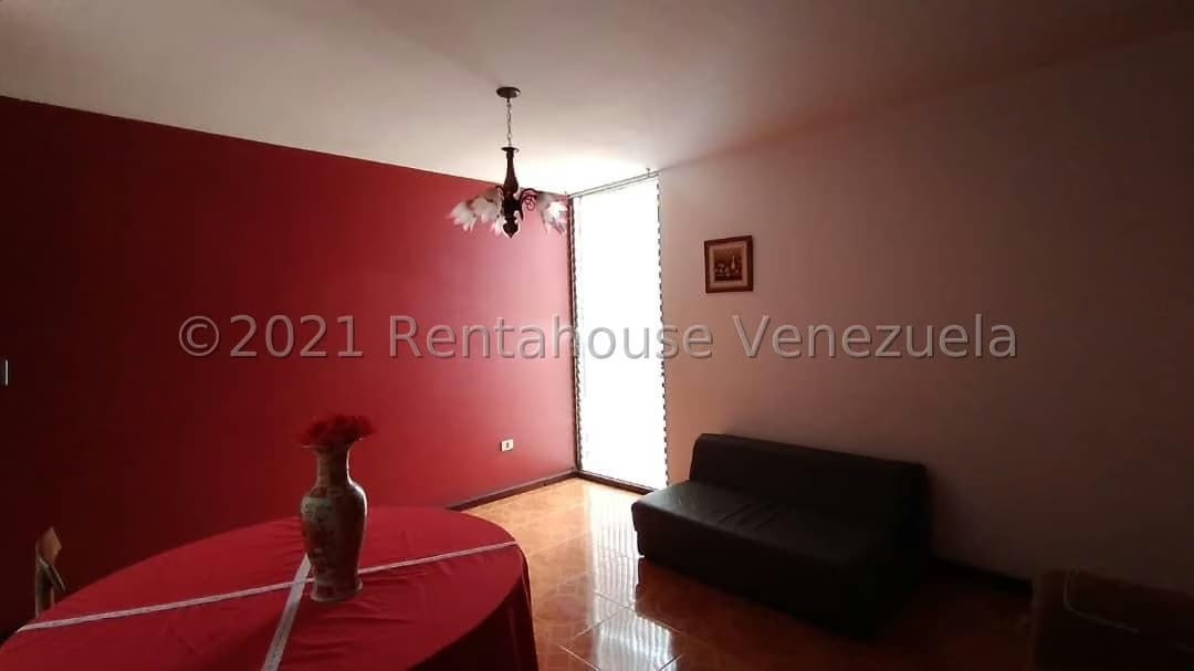 Apartamento (1 Nivel) en Alquiler en Centro, Lara - 12