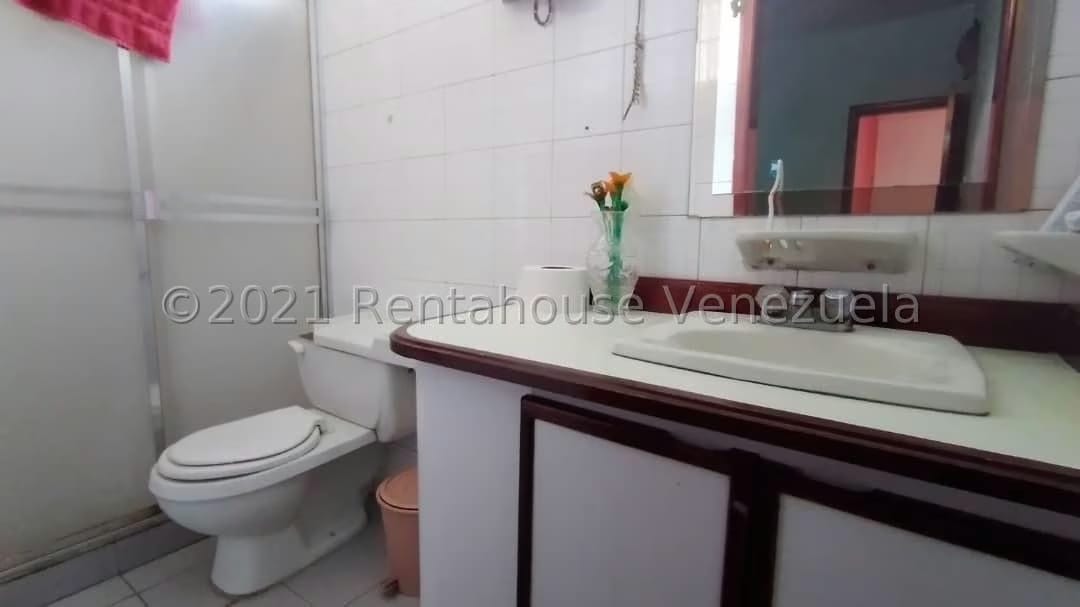 Apartamento (1 Nivel) en Alquiler en Centro, Lara - 24