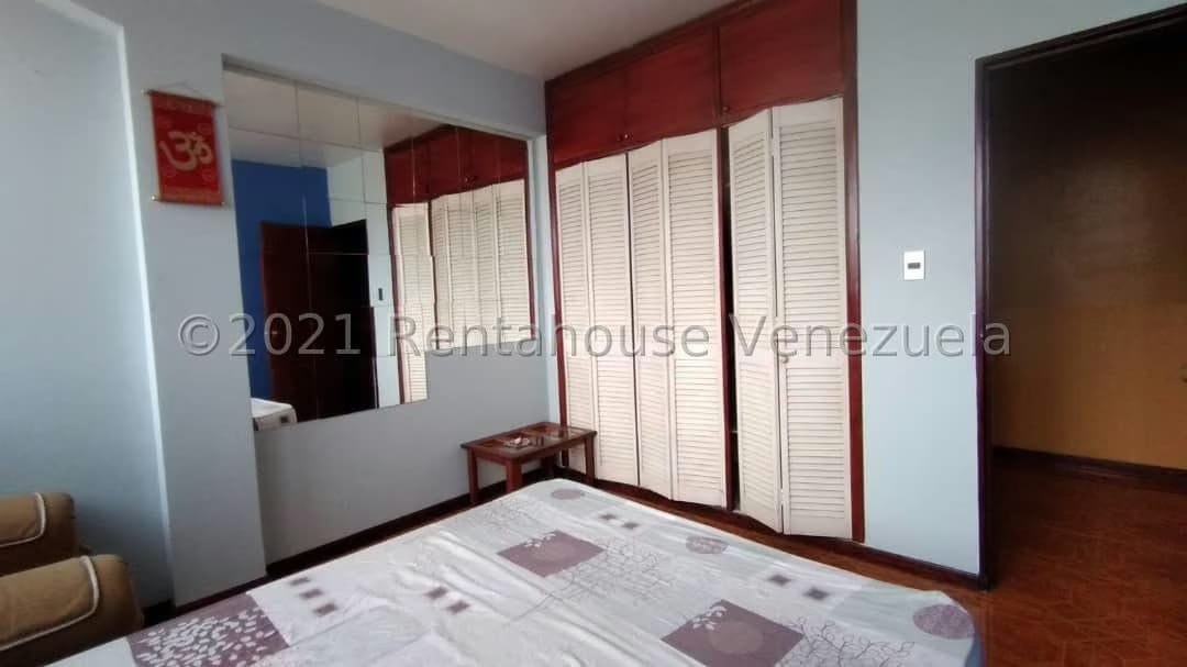 Apartamento (1 Nivel) en Alquiler en Centro, Lara - 32