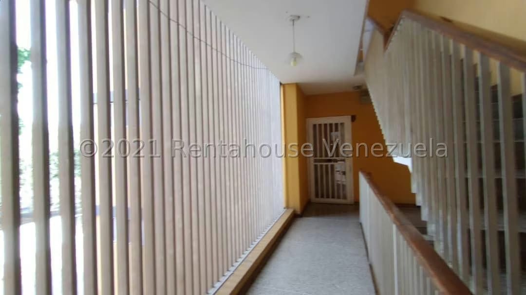 Apartamento (1 Nivel) en Alquiler en Centro, Lara - 9
