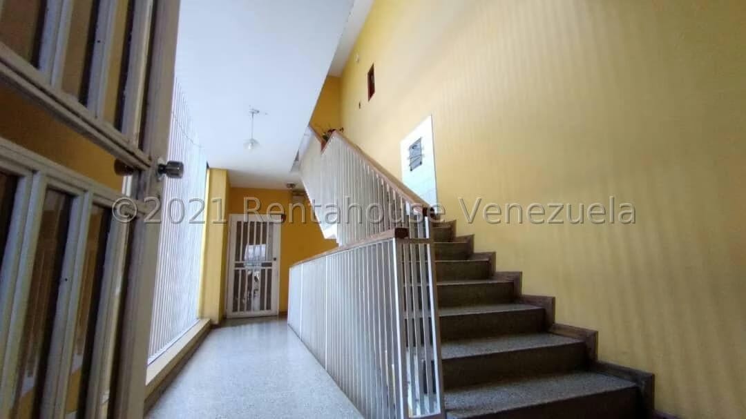 Apartamento (1 Nivel) en Alquiler en Centro, Lara - 10