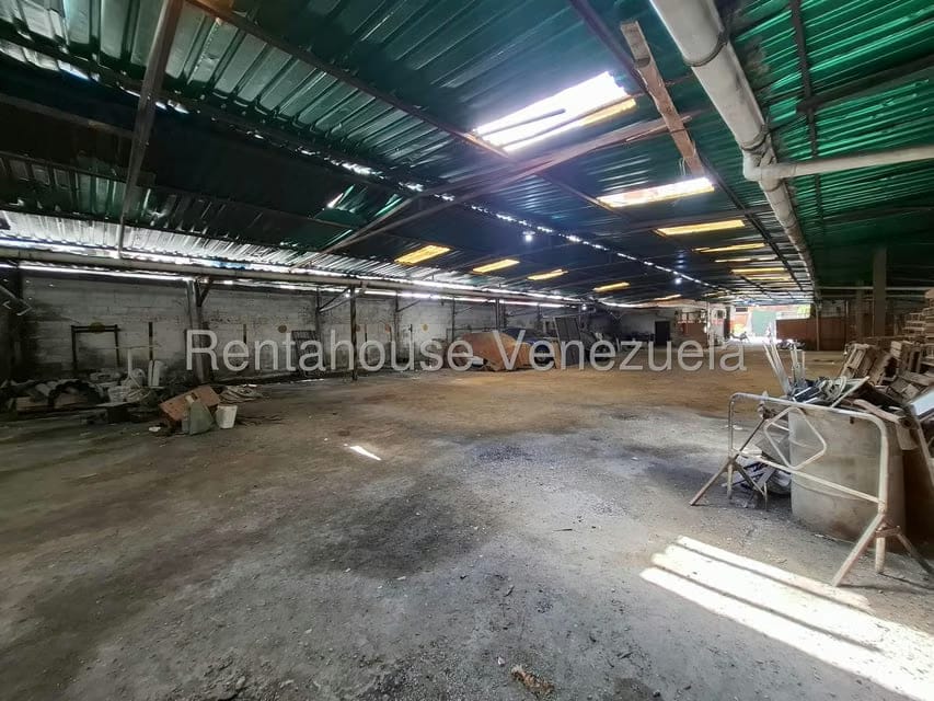 Comercial (Galpon - Deposito) en Venta en Zona Centro, Aragua - 11