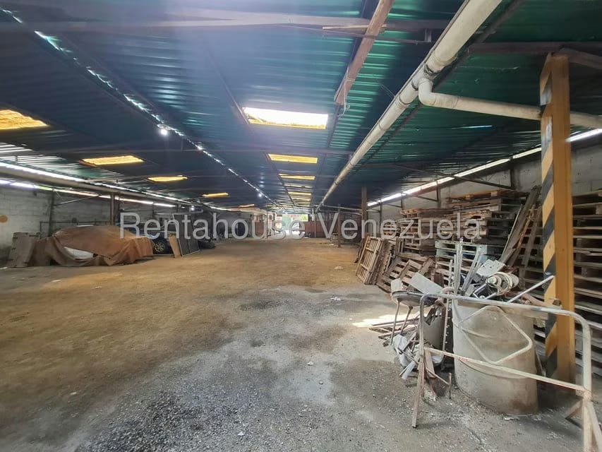 Comercial (Galpon - Deposito) en Venta en Zona Centro, Aragua - 22