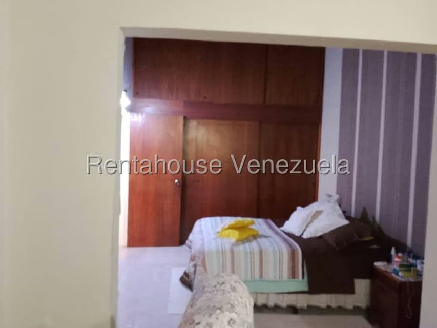 Casa (Duplex) en Venta en Sector Centro, Guarico - 11