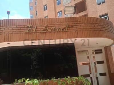 Venta Apto. con dos Terrazas Las Esmeraldas