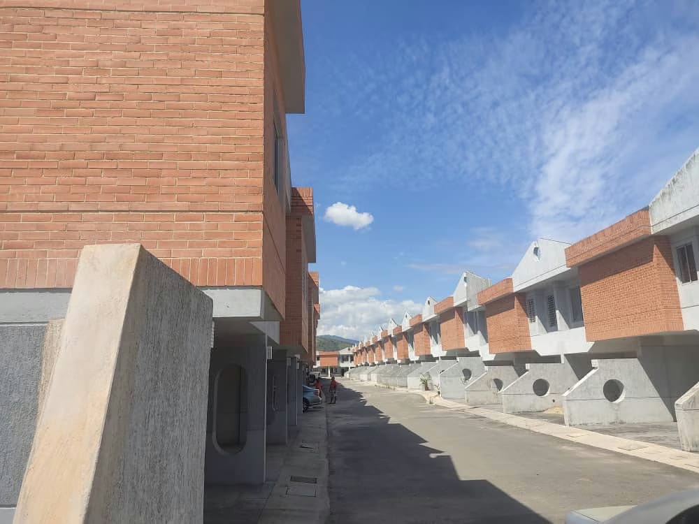 TOWN HOUESE EN VENTA EN SAN DIEGO – CARABPBP - 2