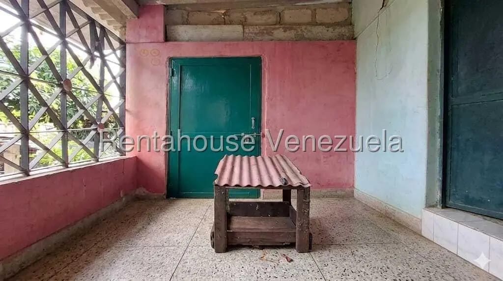 Casa (1 Nivel) en Venta en Santa Lucia, Miranda - 2