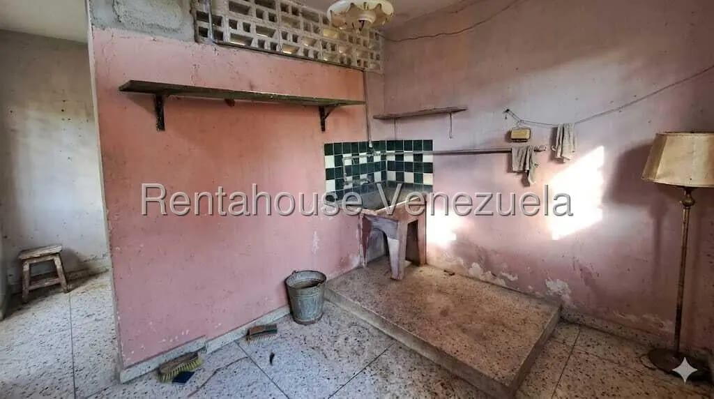 Casa (1 Nivel) en Venta en Santa Lucia, Miranda - 9