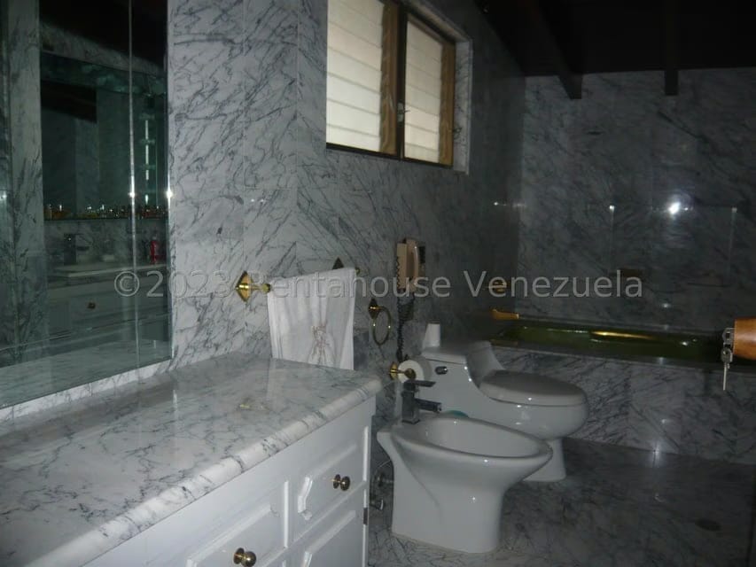 Casa (Duplex) en Venta en Macaracuay, Distrito Metropolitano - 31