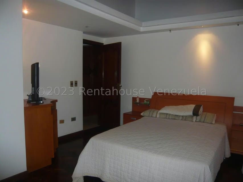 Casa (Duplex) en Venta en Macaracuay, Distrito Metropolitano - 36