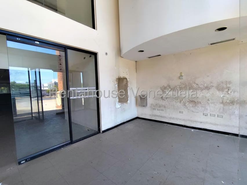 Comercial (Edificio) en Venta en La Paragua, Zulia - 12