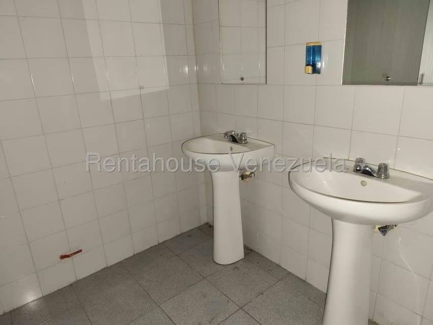 Comercial (Edificio) en Venta en La Paragua, Zulia - 25