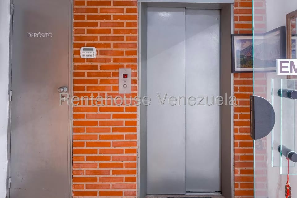 Comercial (Edificio) en Venta en Los Chorros, Distrito Metropolitano - 15