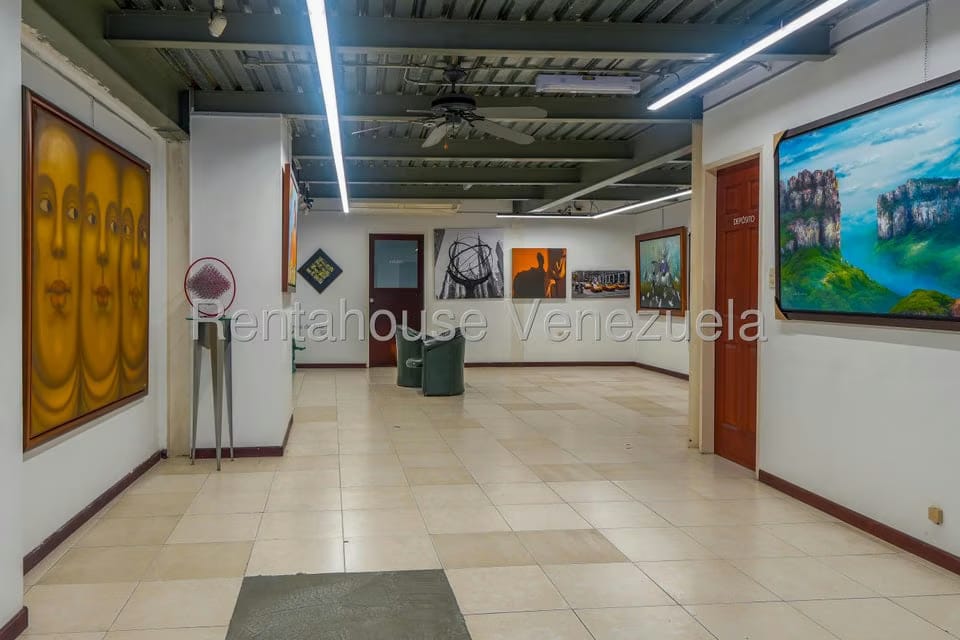 Comercial (Edificio) en Venta en Los Chorros, Distrito Metropolitano - 32