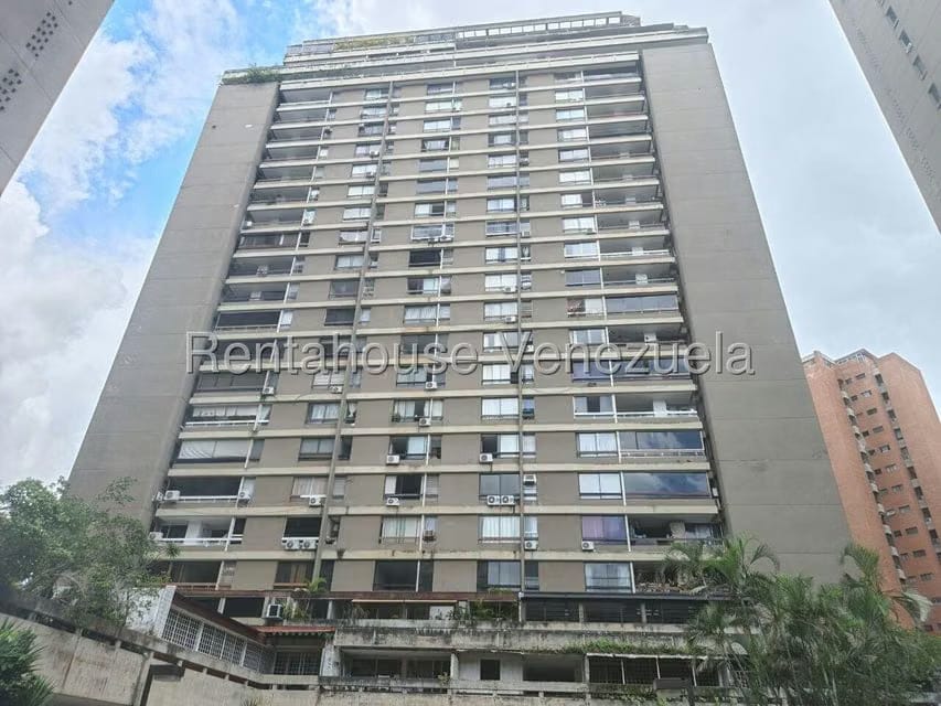 Apartamento (1 Nivel) en Venta en Prados del Este, Distrito Metropolitano