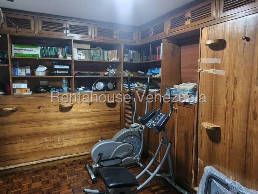 Apartamento (1 Nivel) en Venta en Prados del Este, Distrito Metropolitano - 13