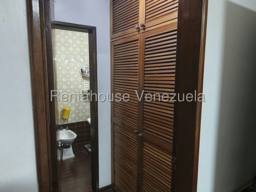 Apartamento (1 Nivel) en Venta en Prados del Este, Distrito Metropolitano - 19