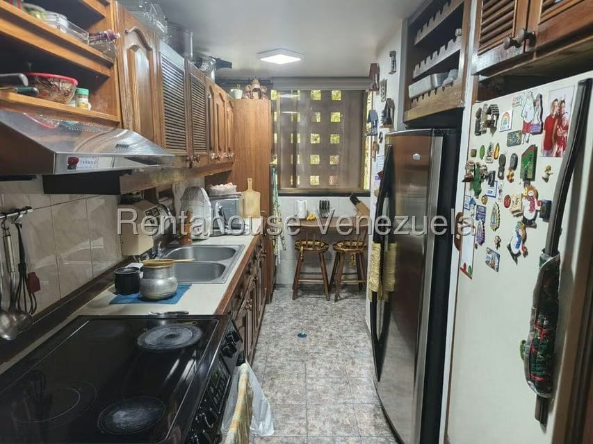 Apartamento (1 Nivel) en Venta en Prados del Este, Distrito Metropolitano - 3