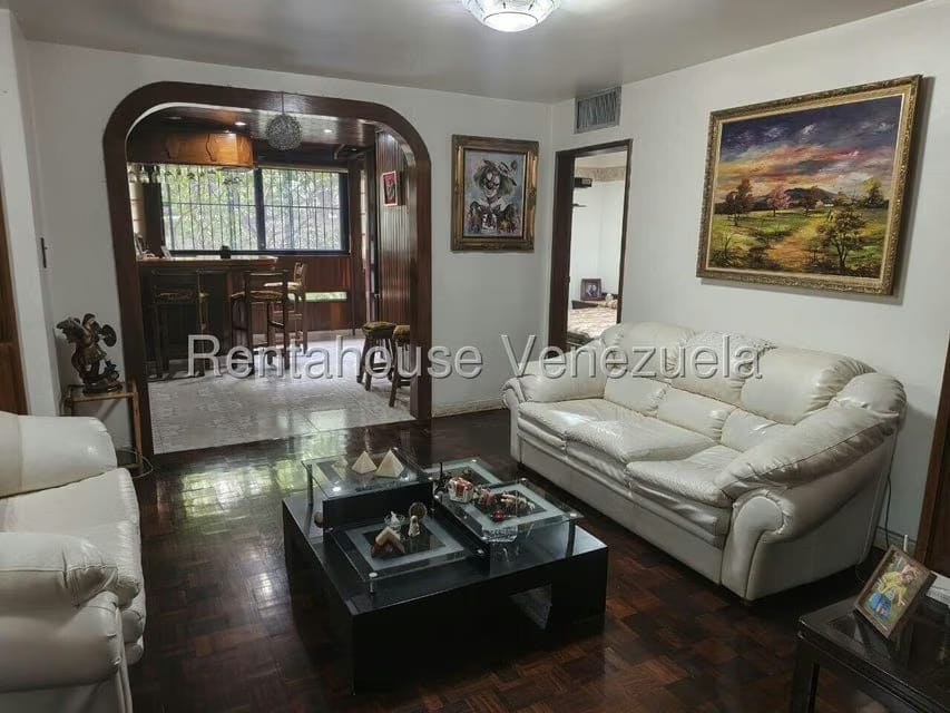 Apartamento (1 Nivel) en Venta en Prados del Este, Distrito Metropolitano - 5