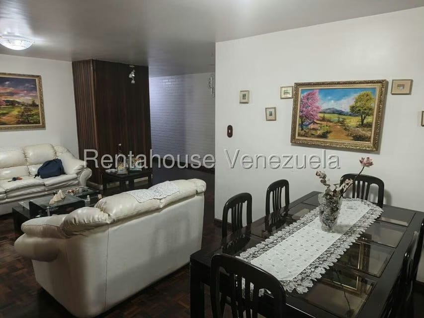 Apartamento (1 Nivel) en Venta en Prados del Este, Distrito Metropolitano - 8