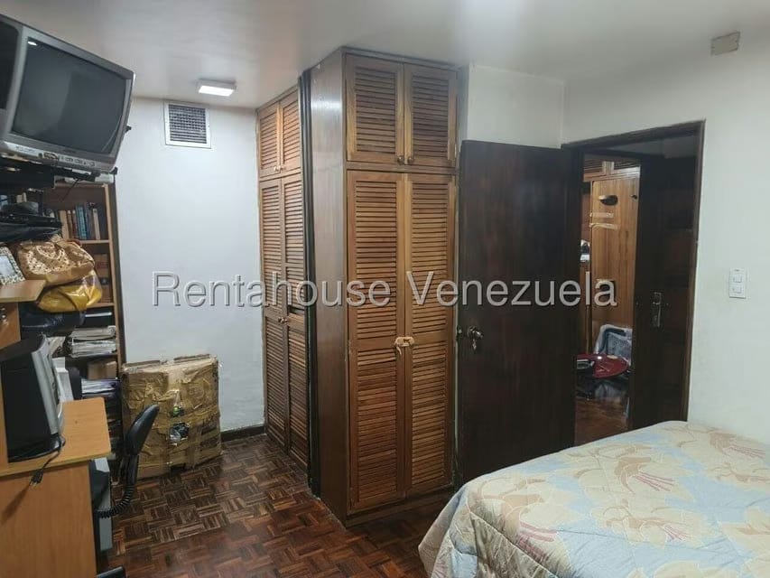 Apartamento (1 Nivel) en Venta en Prados del Este, Distrito Metropolitano - 10