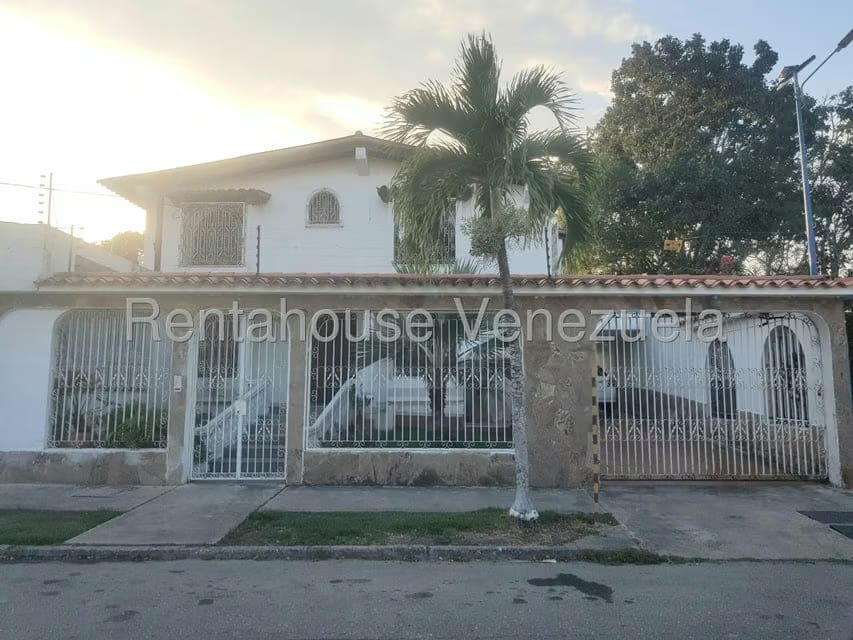 Casa (Duplex) en Venta en Santa Elena, Lara
