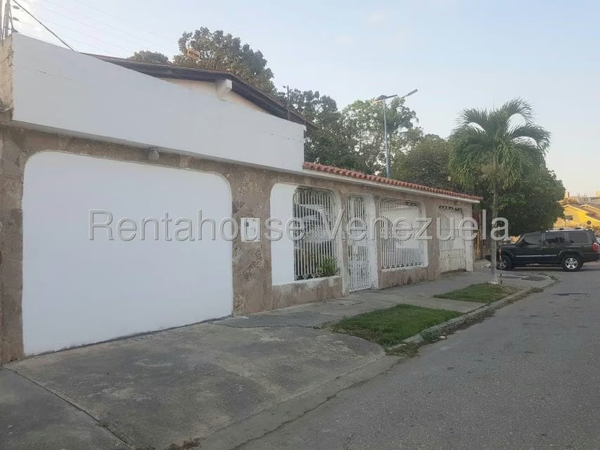 Casa (Duplex) en Venta en Santa Elena, Lara - 2