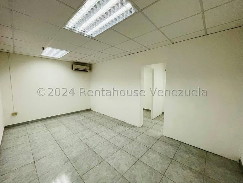 Comercial (Oficina) en Alquiler en Avenida Bolivar, Aragua - 15