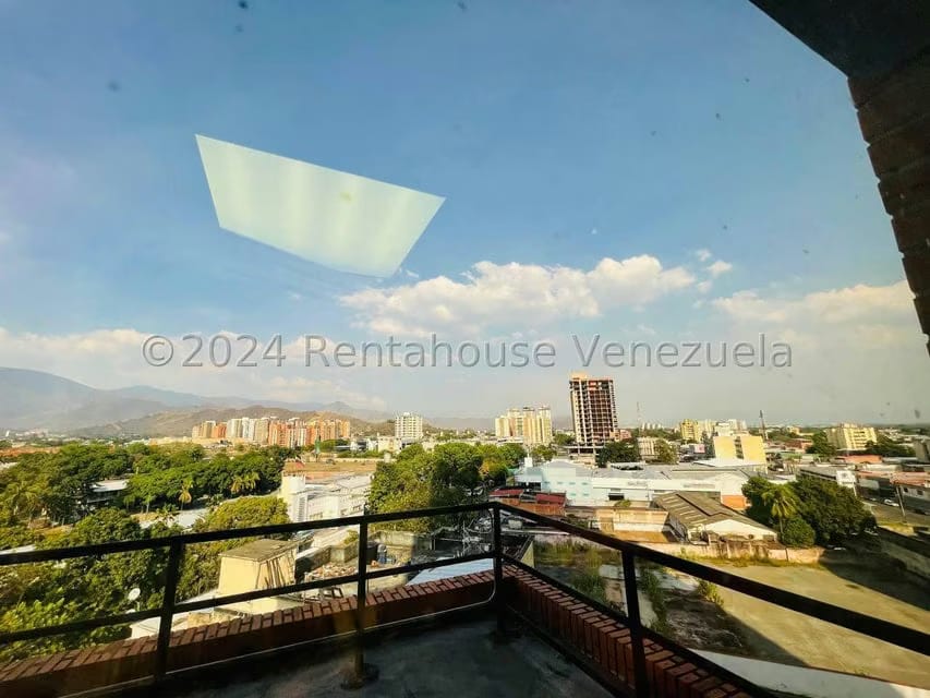 Comercial (Oficina) en Alquiler en Avenida Bolivar, Aragua - 6