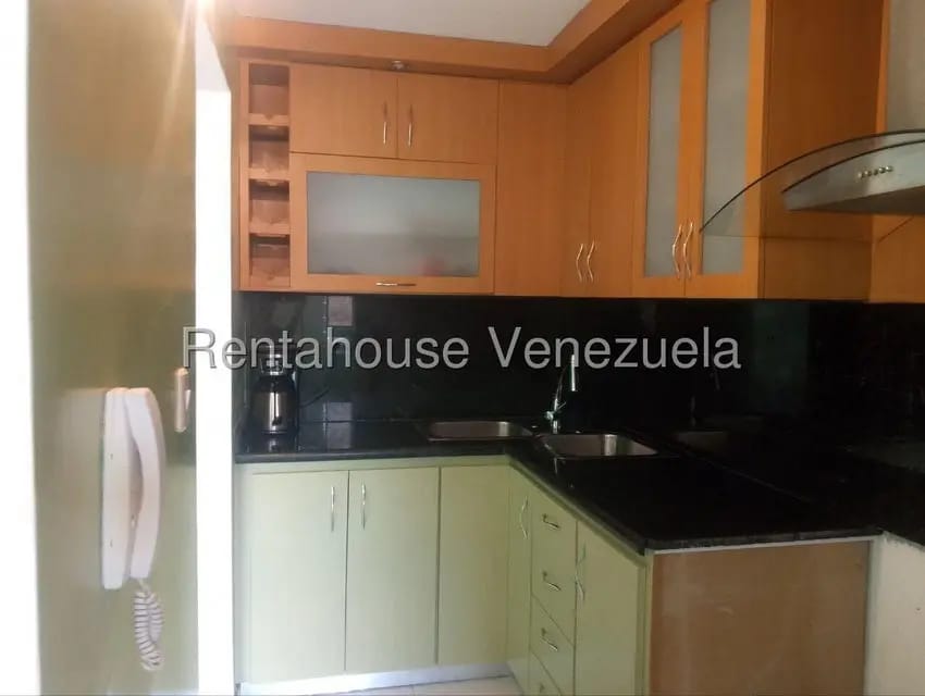 Apartamento (1 Nivel) en Alquiler en Colinas de La Tahona, Distrito Metropolitano - 12