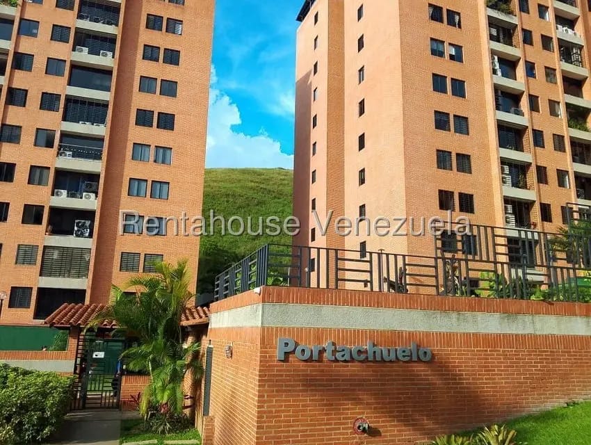 Apartamento (1 Nivel) en Alquiler en Colinas de La Tahona, Distrito Metropolitano - 3