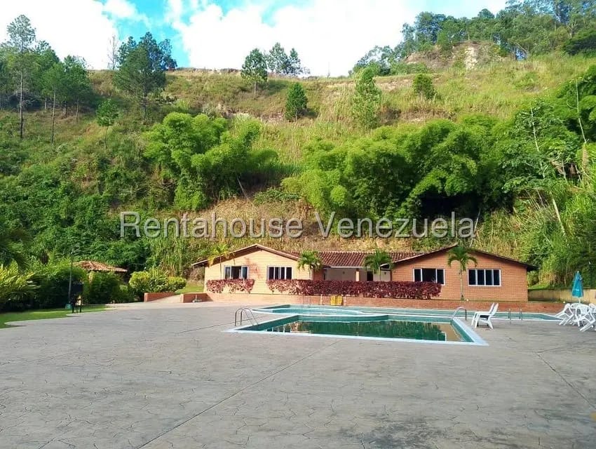 Apartamento (1 Nivel) en Alquiler en Colinas de La Tahona, Distrito Metropolitano - 37