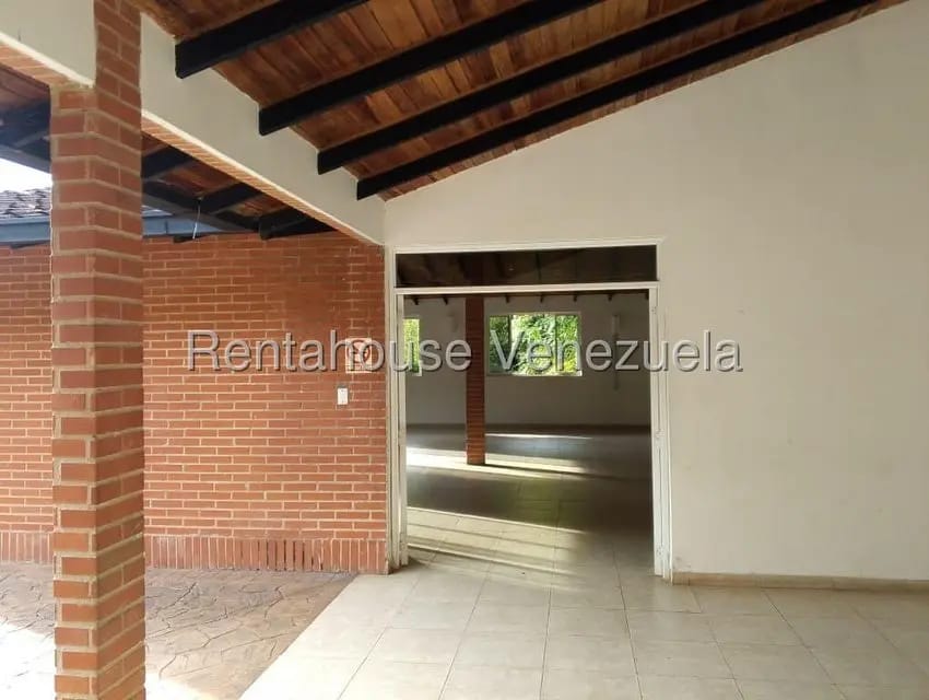 Apartamento (1 Nivel) en Alquiler en Colinas de La Tahona, Distrito Metropolitano - 40