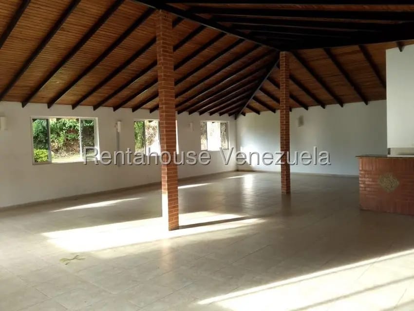 Apartamento (1 Nivel) en Alquiler en Colinas de La Tahona, Distrito Metropolitano - 42