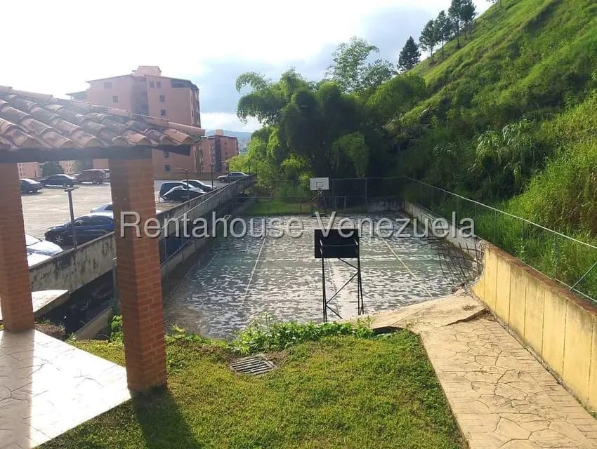Apartamento (1 Nivel) en Alquiler en Colinas de La Tahona, Distrito Metropolitano - 44