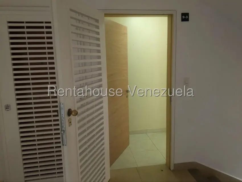 Apartamento (1 Nivel) en Alquiler en Colinas de La Tahona, Distrito Metropolitano - 6