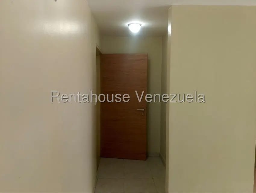 Apartamento (1 Nivel) en Alquiler en Colinas de La Tahona, Distrito Metropolitano - 7