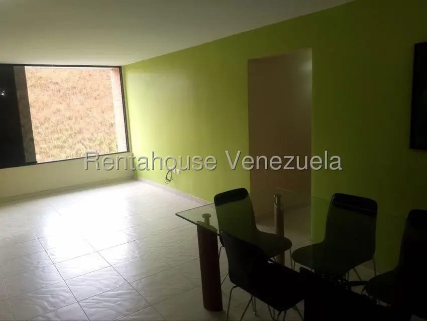 Apartamento (1 Nivel) en Alquiler en Colinas de La Tahona, Distrito Metropolitano - 8