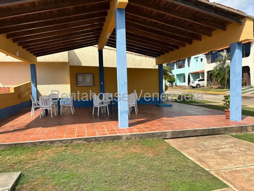 Casa (Duplex) en Venta en Guacuco, Nueva Esparta - 28